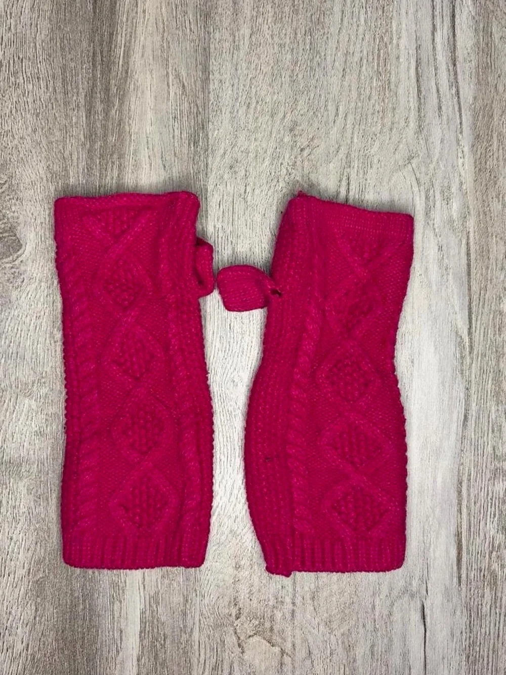 Bright Fuchsia Knit Fingerless Gloves